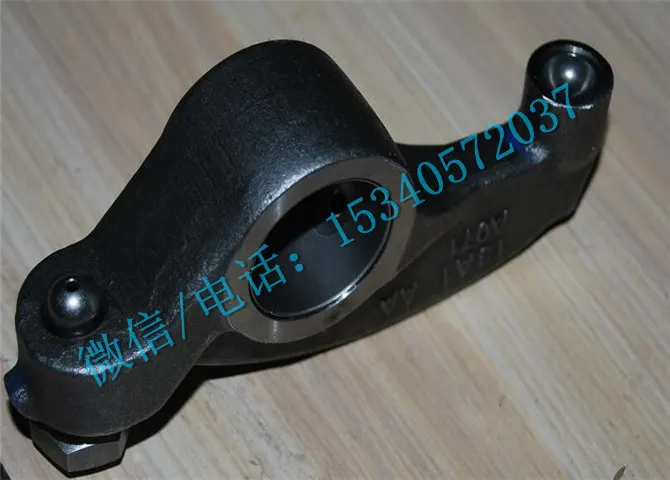 适用于包头康明斯装载机NT855前摇臂3655786原装现货