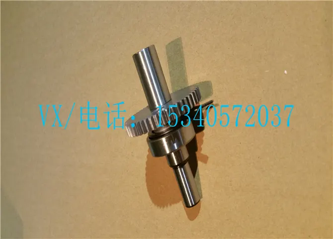 提供康明斯发动机 205544-20机油泵驱动轴