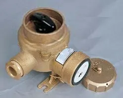 CZKH201-3,CZKH211-3 船用铜质带开关插座