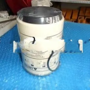 挖掘机配件批发现代油水分离器