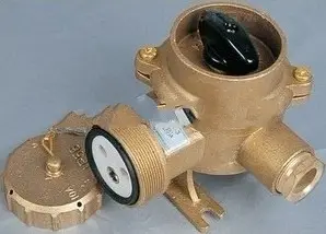 CZKH109-5，CZKH119-5 船用铜质带开关插座