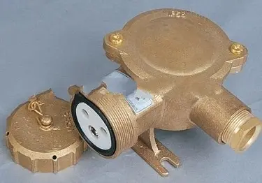 CZKH109-5，CZKH119-5 船用铜质带开关插座