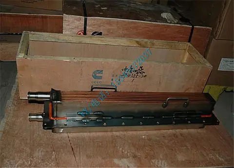 适用于康明斯拖车L10-260中冷器芯